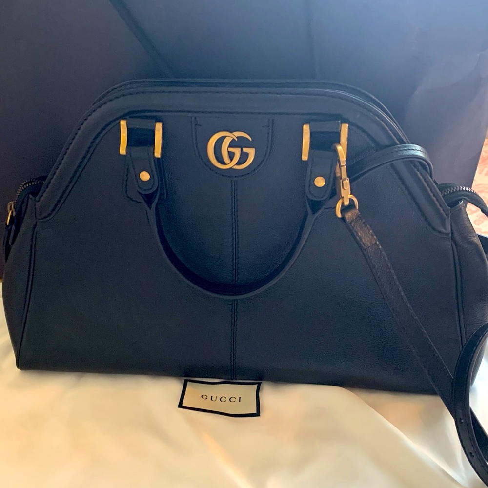 Perfect Condition GUCCI Black Medium Re(Belle)